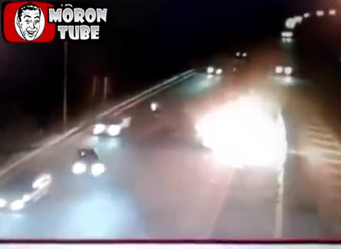 Video :He murders two people as he reverses on the highway